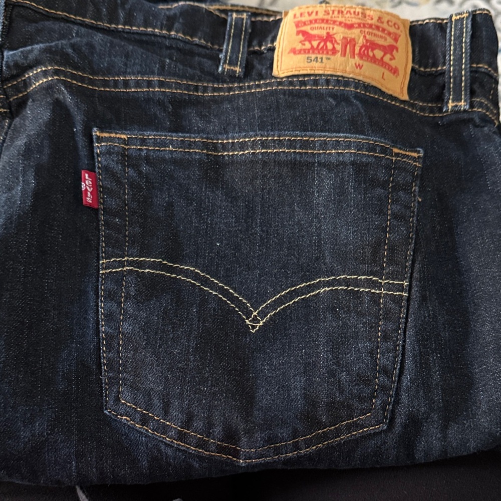 Levi's Men's 541 Jeans 44x34